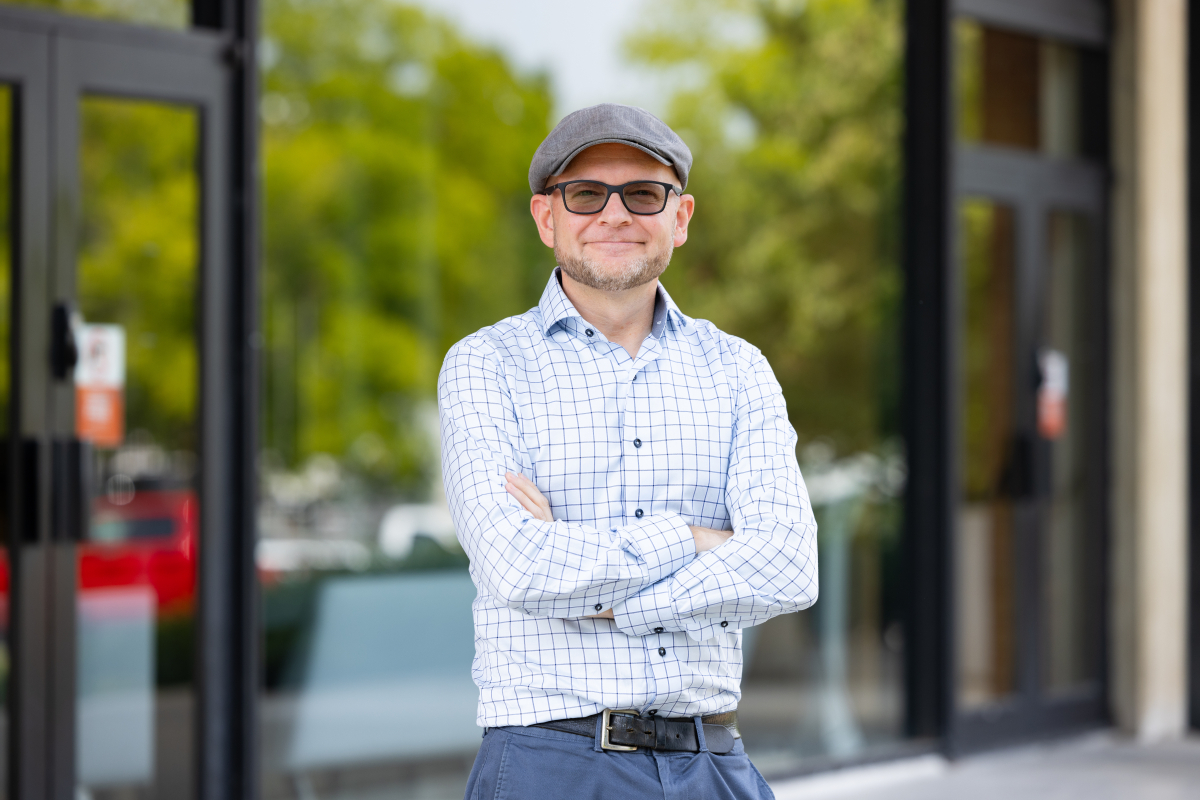 Dr. Robb Lindgren